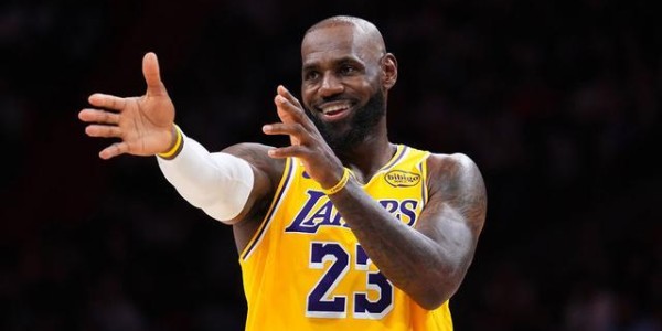 乐鱼最新登录入口-湖人正式锁定季后赛席位 詹姆斯生涯19次进入季后赛历史第一