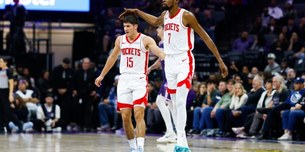 乐鱼最新网站-助攻抢断创生涯新高！杜兰特：谢泼德为我们做到了一切！